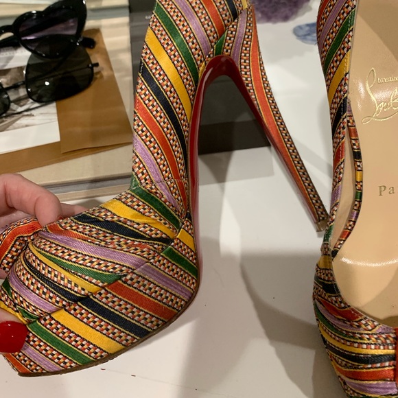 Christian Louboutins 6.5 - Picture 2 of 6